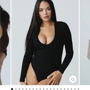 NWOT Klassy Network deep v bramisuit